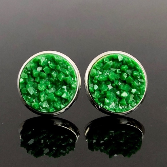3/$15🎀Basil Green faux druzy studs - Picture 2 of 11